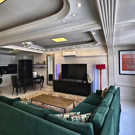 Large Stylish In Nişantaşı Near Metro