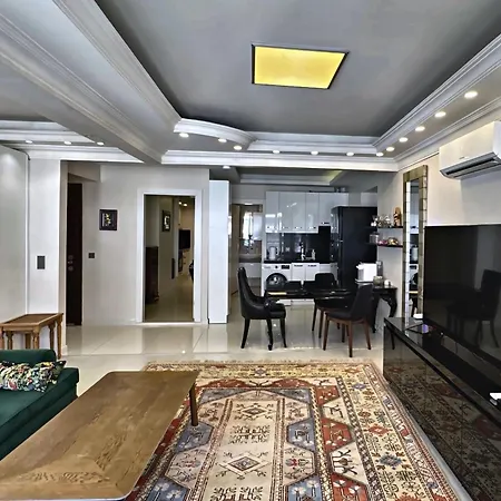 Large Stylish In Nişantaşı Near Metro