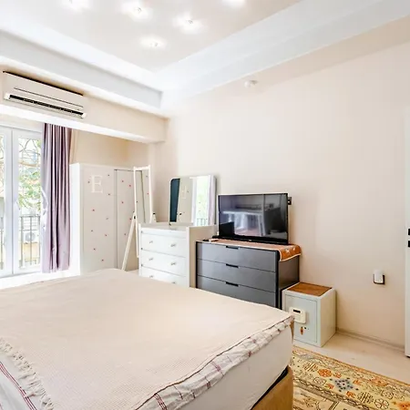 Large Stylish In Nişantaşı Near Metro Daire *